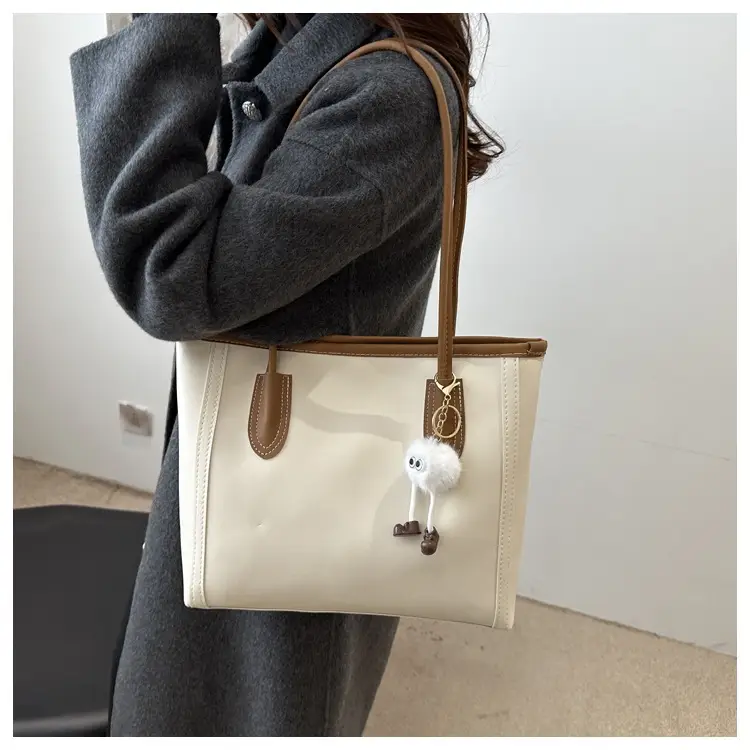 Women's Large Capacity Shoulder Bag White Brown Winter 2024 — feature 14