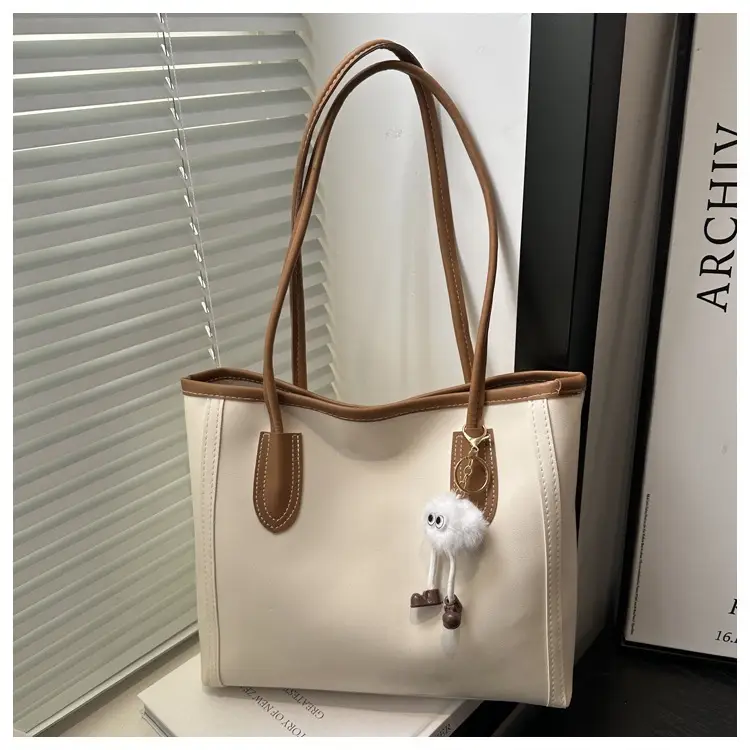 Women's Large Capacity Shoulder Bag White Brown Winter 2024 — feature 24