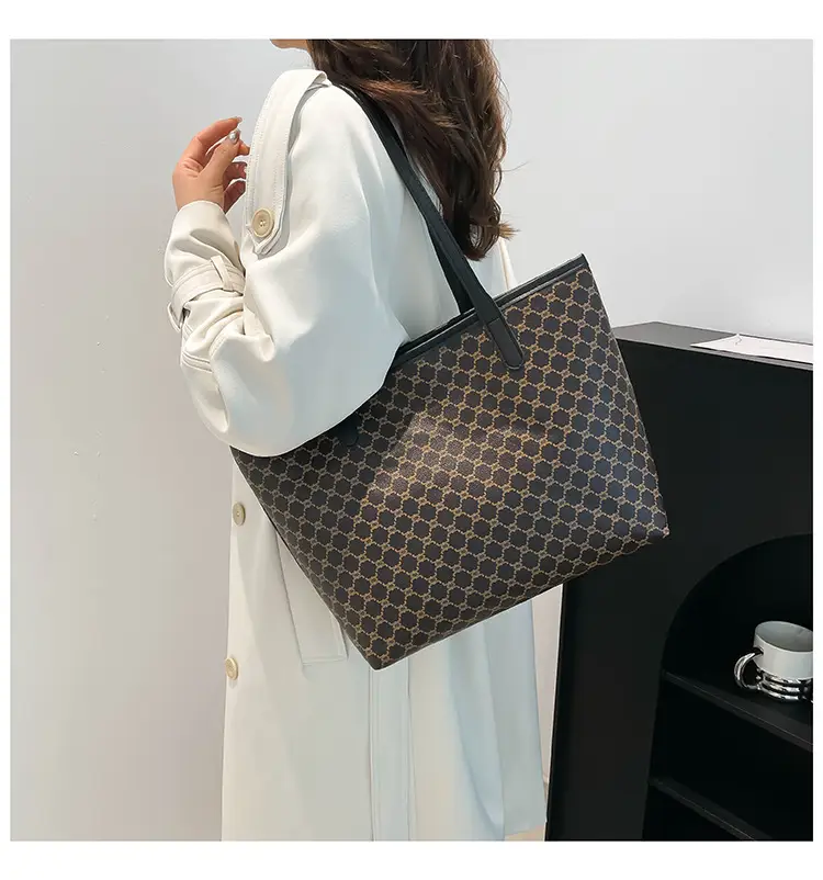 Women's 2024 Winter Tote Bag with Guitured Pattern — feature 17
