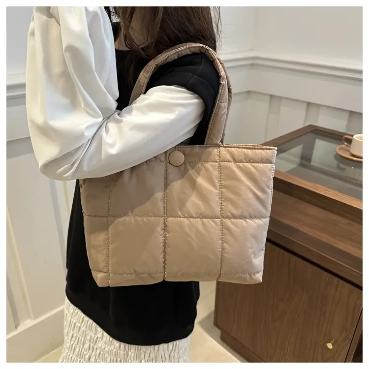 Women's Rhombic Winter Tote Bag Beige Large Capacity — feature 15
