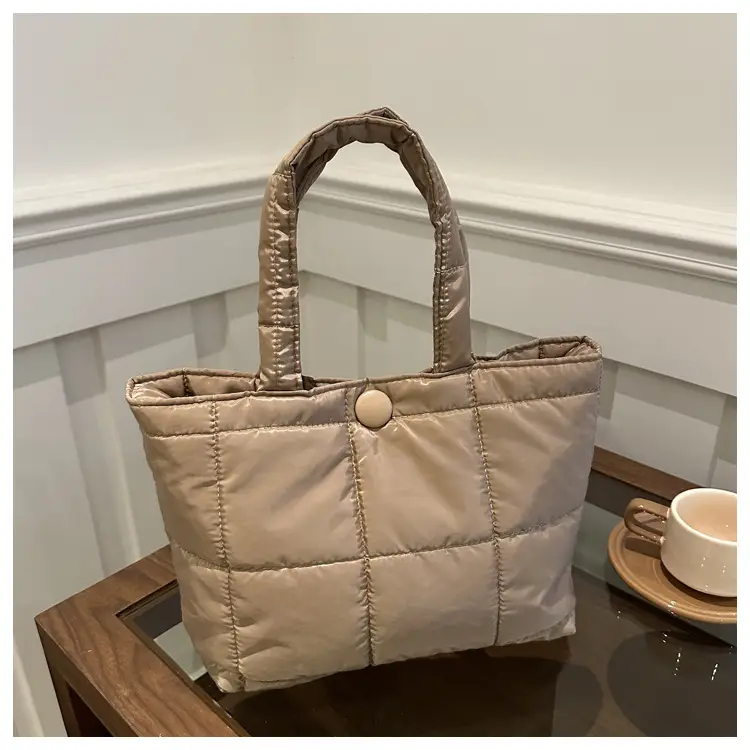 Women's Rhombic Winter Tote Bag Beige Large Capacity — feature 9