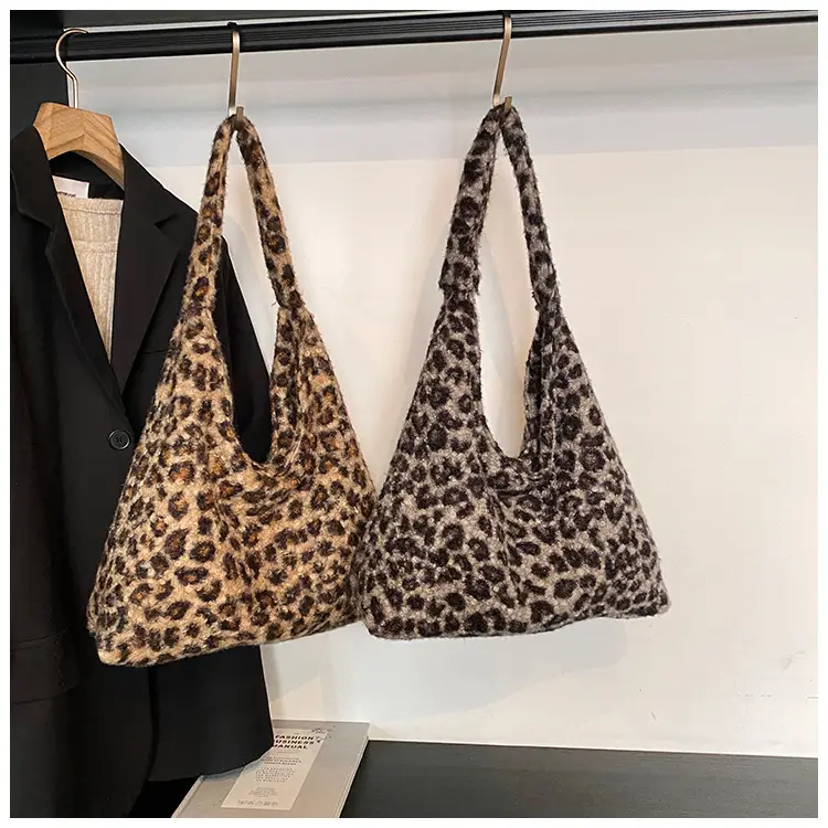 Leopard Print Large Capacity Women's Tote Bag - Image 6