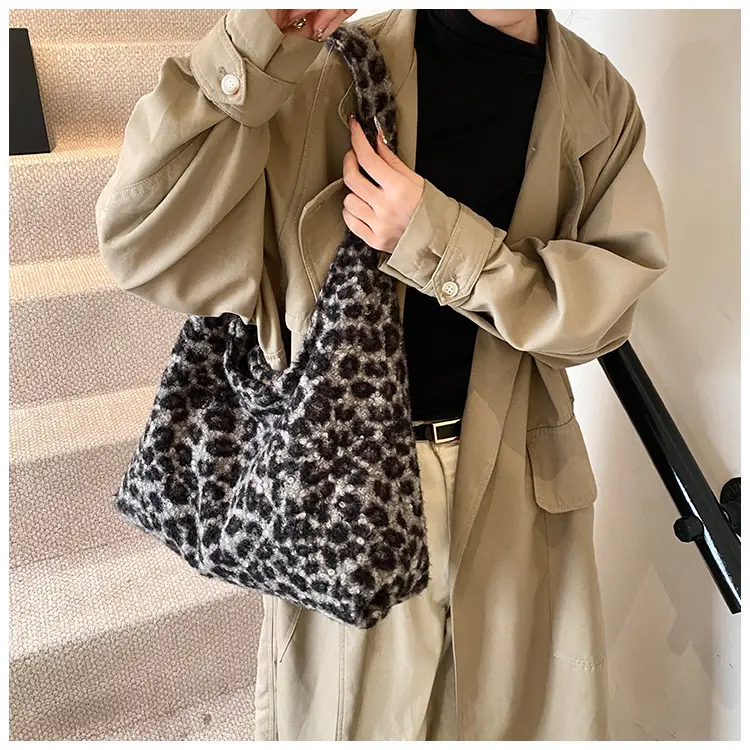 Leopard Print Large Capacity Women's Tote Bag — feature 13