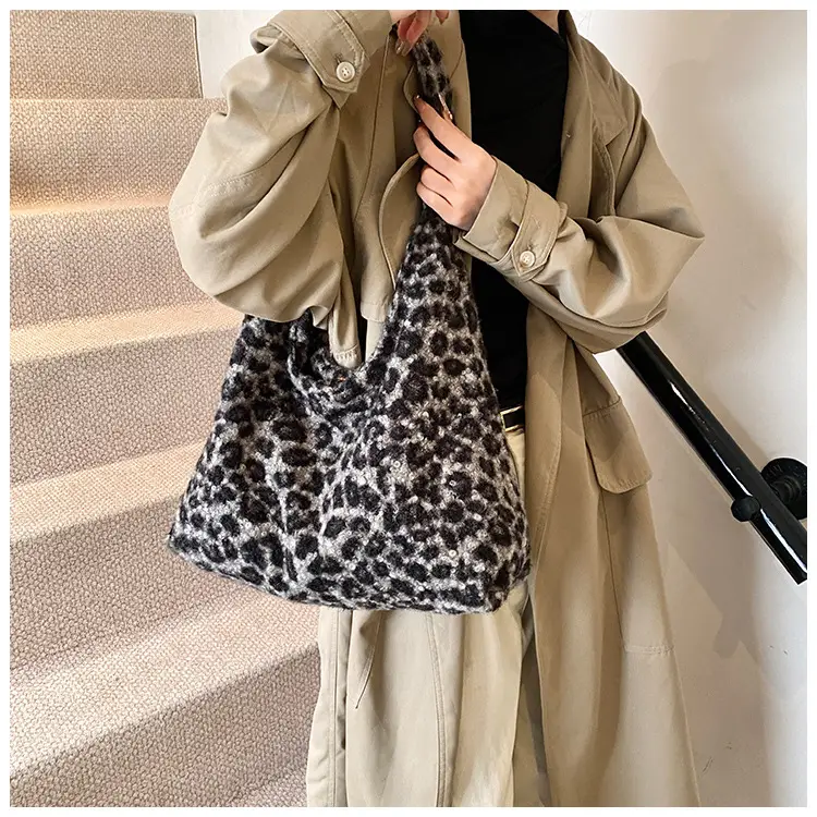 Leopard Print Large Capacity Women's Tote Bag — feature 14