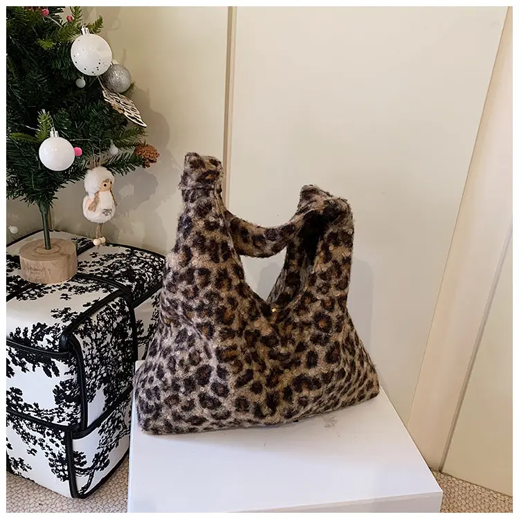 Leopard Print Large Capacity Women's Tote Bag — feature 16