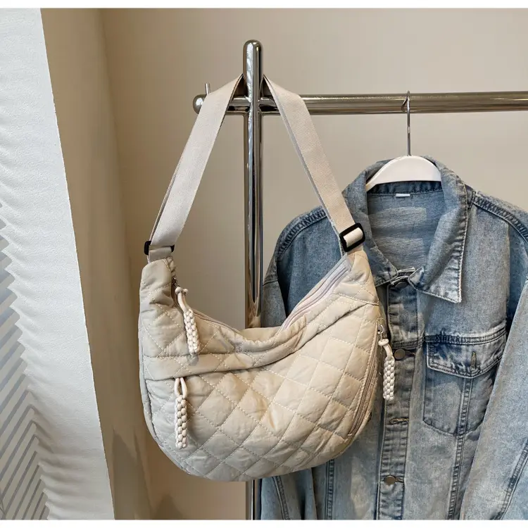 Autumn Winter Coat Shoulder Bag Cream 2024 — feature 15
