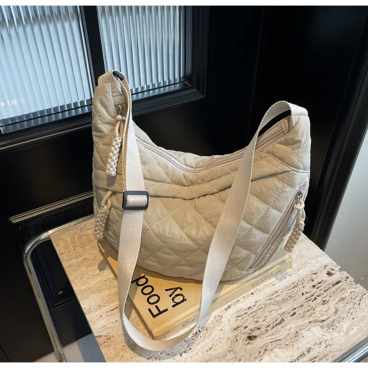 Autumn Winter Coat Shoulder Bag Cream 2024 — feature 20