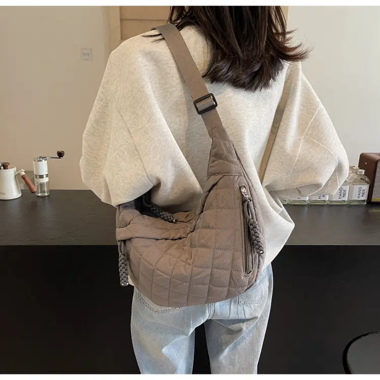 Autumn Winter Coat Shoulder Bag Cream 2024 — feature 22