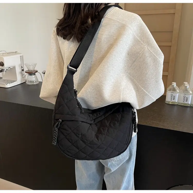 Autumn Winter Coat Shoulder Bag Cream 2024 — feature 25