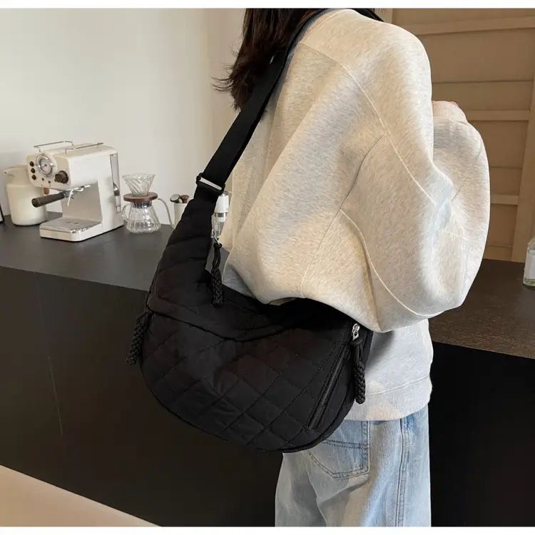 Autumn Winter Coat Shoulder Bag Cream 2024 — feature 26