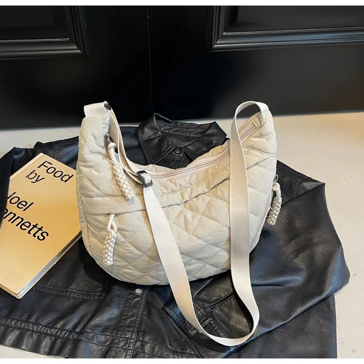 Autumn Winter Coat Shoulder Bag Cream 2024 — feature 32