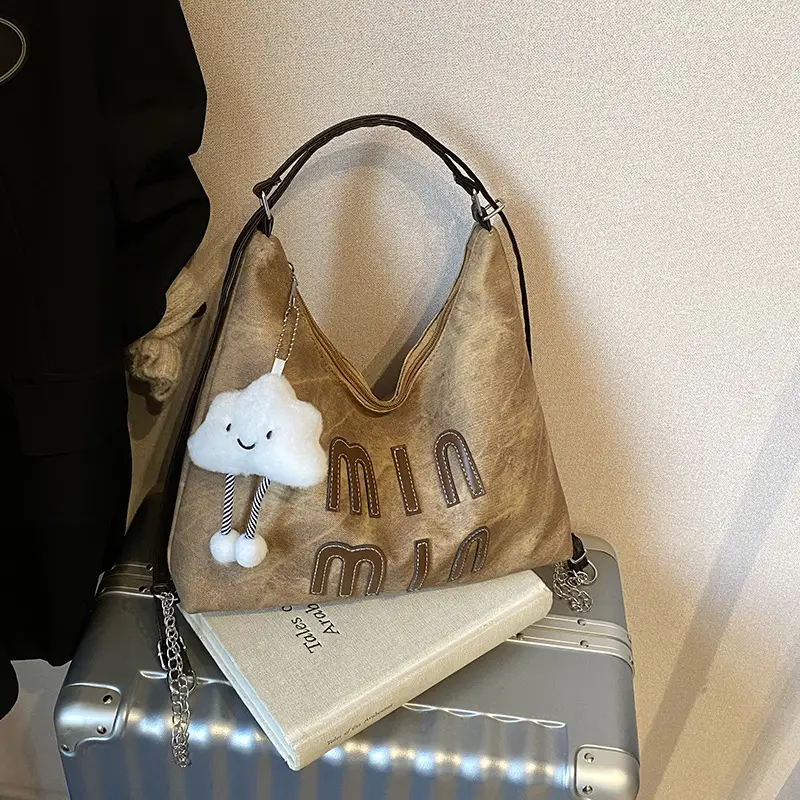 Women's Winter Grey Min Mimi Tote Bag - Image 12