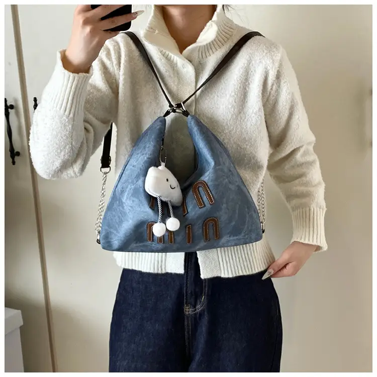Women's Winter Grey Min Mimi Tote Bag — feature 11