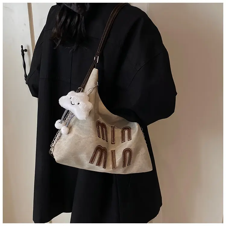 Women's Winter Grey Min Mimi Tote Bag — feature 13