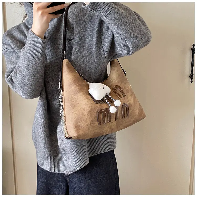 Women's Winter Grey Min Mimi Tote Bag — feature 6