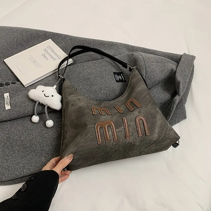 Women's Winter Grey Min Mimi Tote Bag - Image 5
