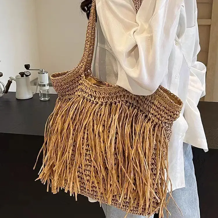 Straw Fringe Bag Large Capacity Beach Wear - Image 2