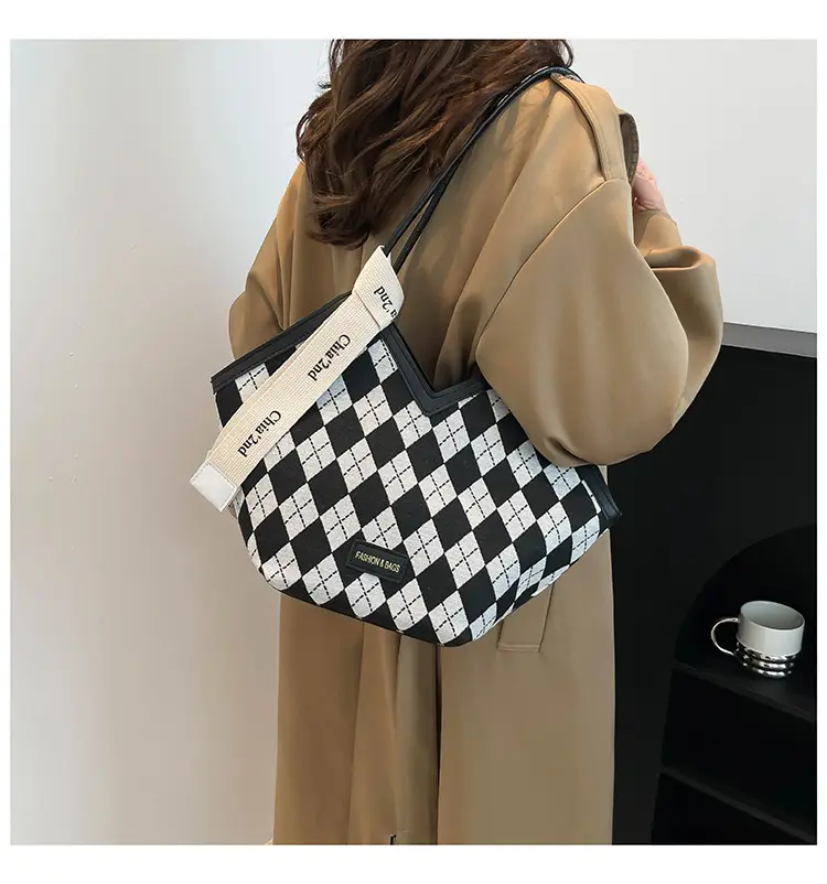 Plaid Shoulder Bag Women's 2024 Winter New Trendy Fashionable Large Capacity Commuter Tote Bag Underarm Bag for Women — feature 10