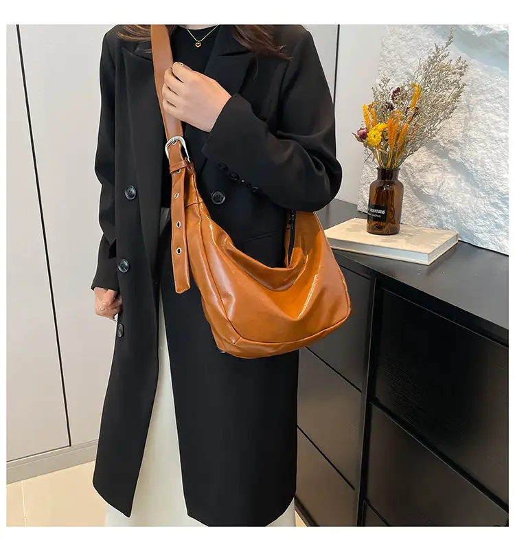 Red Leather Shoulder Bag for Women 2024 — feature 10