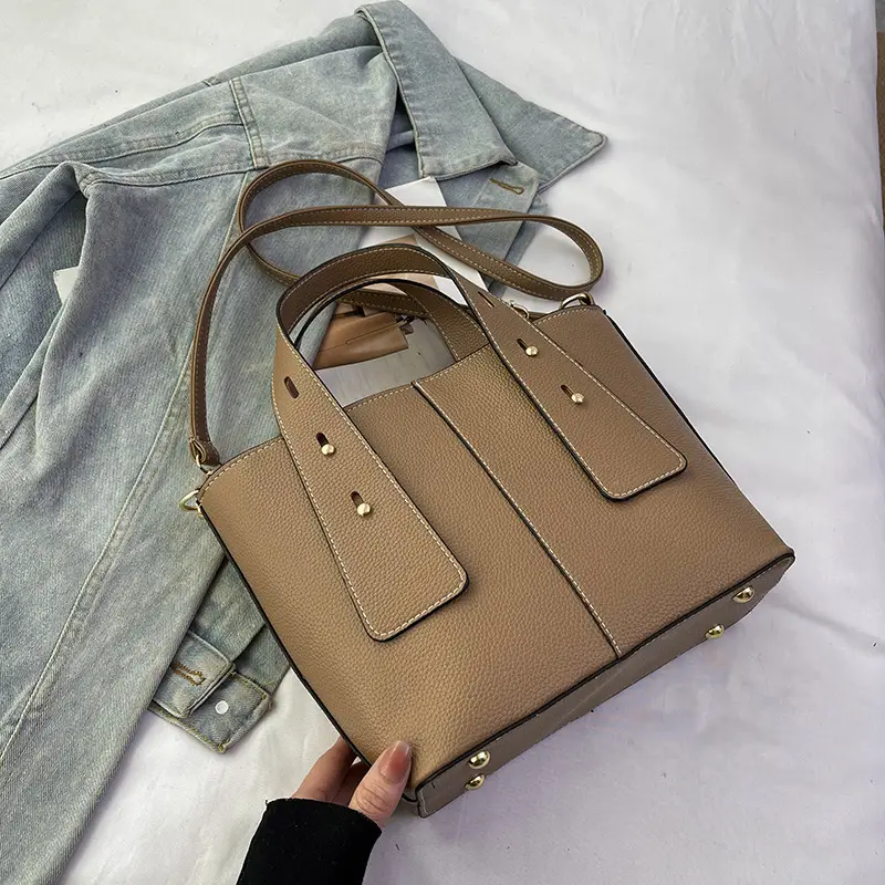 Women's Vintage Black Leather Shoulder Bag 2024 Winter - Image 2