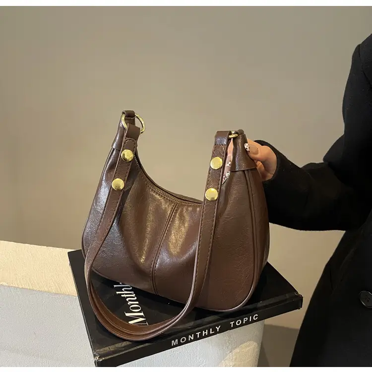 Brown Leather Diagonal Shoulder Bag for Women - Image 2