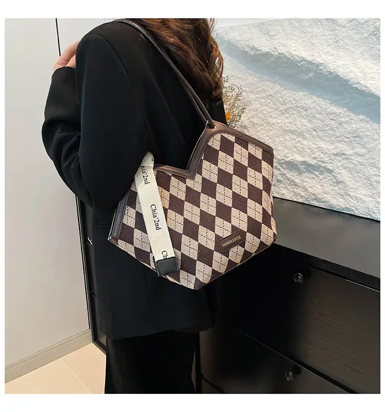Black Checkered Rhombic Silk Scarf Tote Bag for Women — feature 15