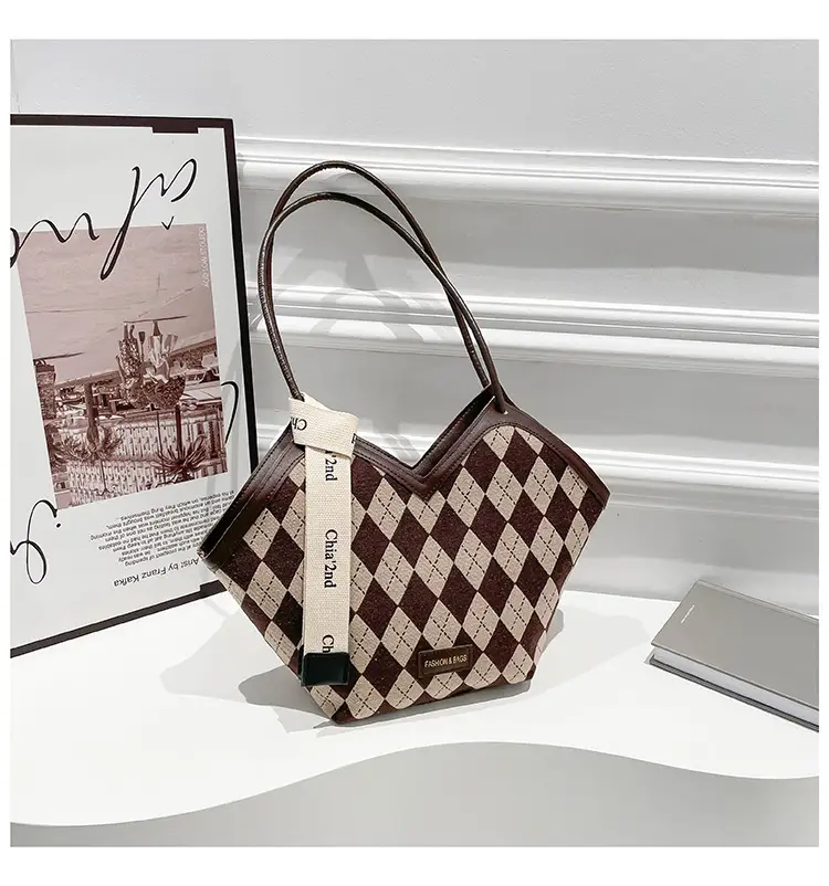 Black Checkered Rhombic Silk Scarf Tote Bag for Women - Image 4