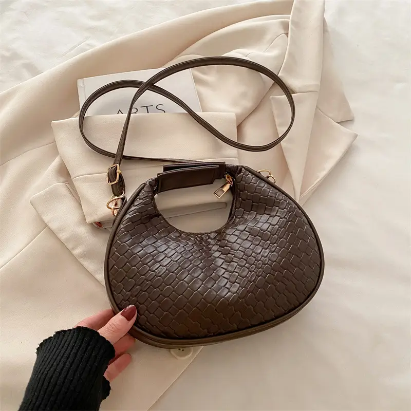 Brown Crocodile Texture Shoulder Crossbody Bag - Image 3