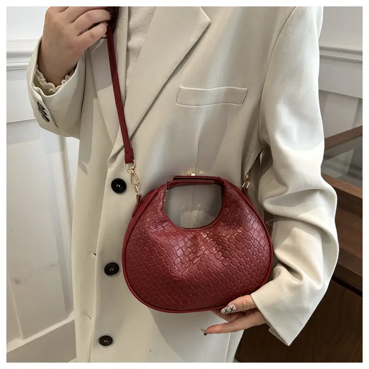 Brown Crocodile Texture Shoulder Crossbody Bag — feature 17