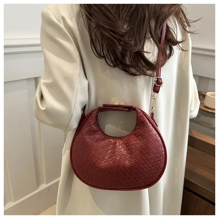 Brown Crocodile Texture Shoulder Crossbody Bag — feature 19