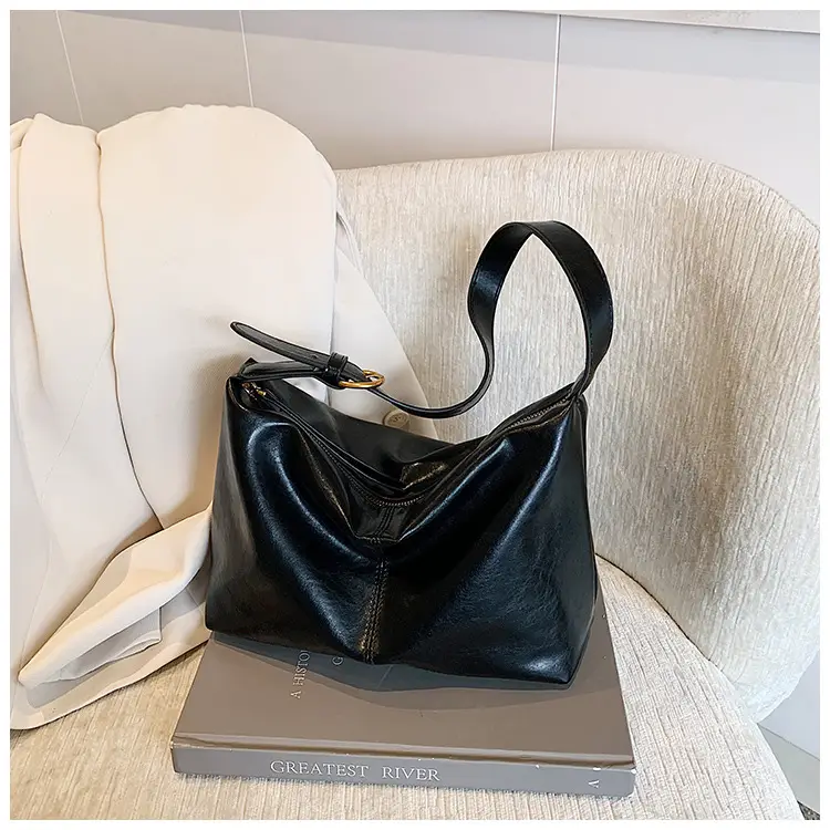 Large Capacity Women's Brown Shoulder Bag for Autumn Winter 2024 — feature 23