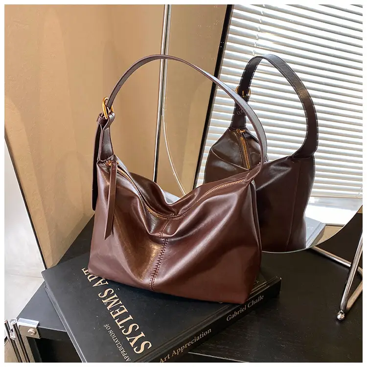 Large Capacity Women's Brown Shoulder Bag for Autumn Winter 2024 — feature 32