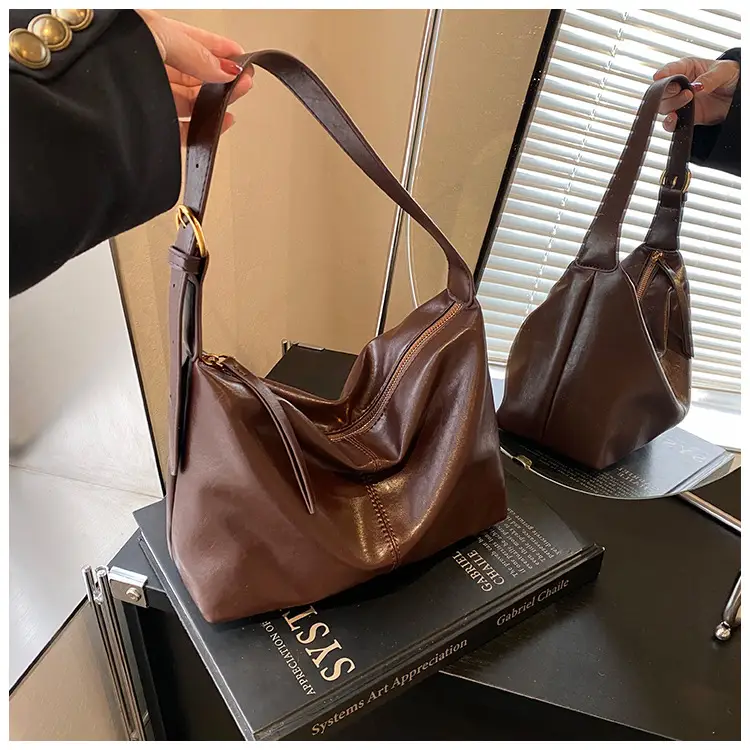 Large Capacity Women's Brown Shoulder Bag for Autumn Winter 2024 — feature 34