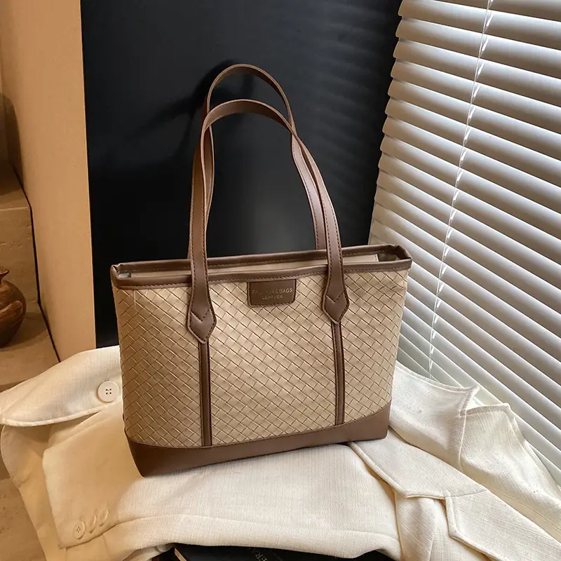Black Rhombic Women's Tote Bag 2024 - Image 6