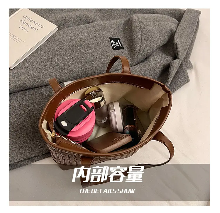 Black Rhombic Women's Tote Bag 2024 — feature 10