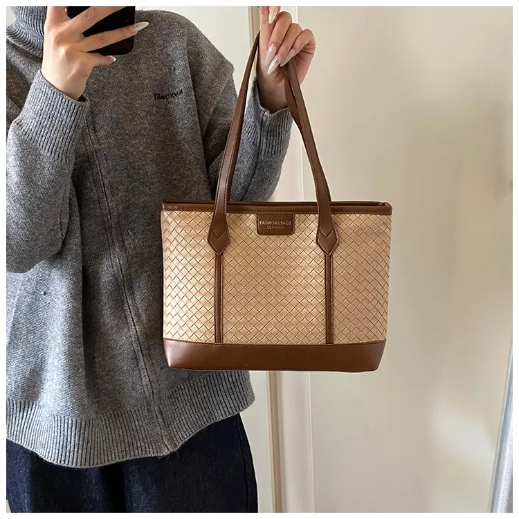 Black Rhombic Women's Tote Bag 2024 — feature 15