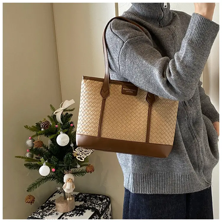 Black Rhombic Women's Tote Bag 2024 — feature 17