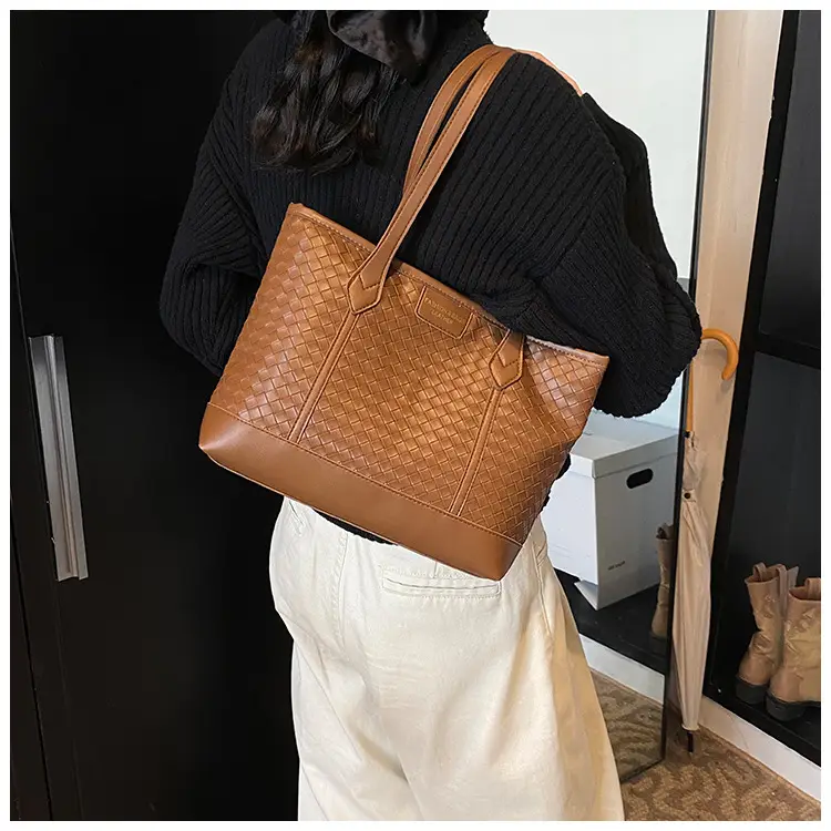 Black Rhombic Women's Tote Bag 2024 — feature 24