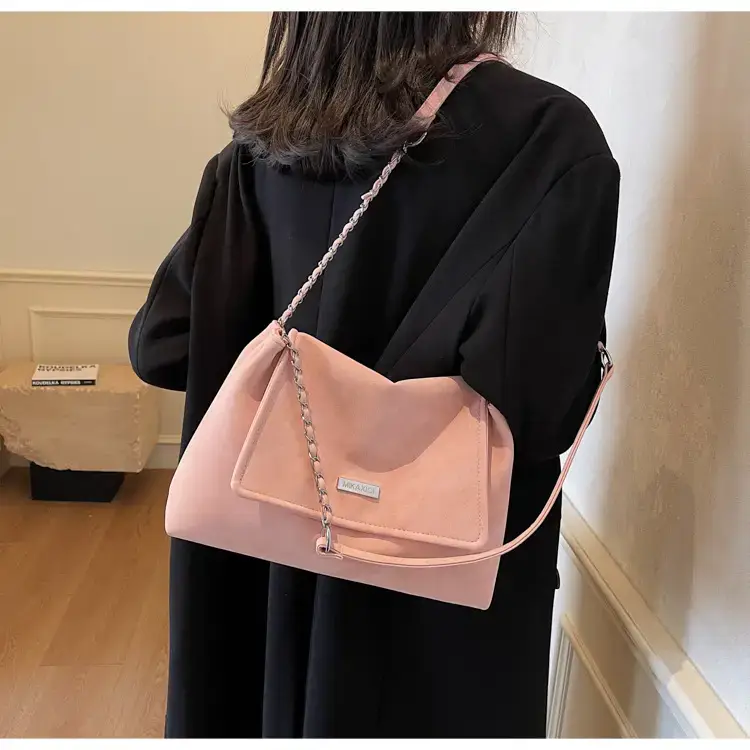 Pink Chain Shoulder Bag for Women 2024 — feature 17