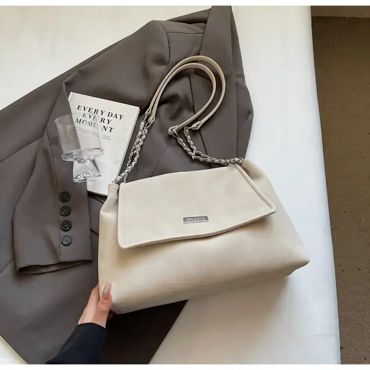 Pink Chain Shoulder Bag for Women 2024 — feature 29