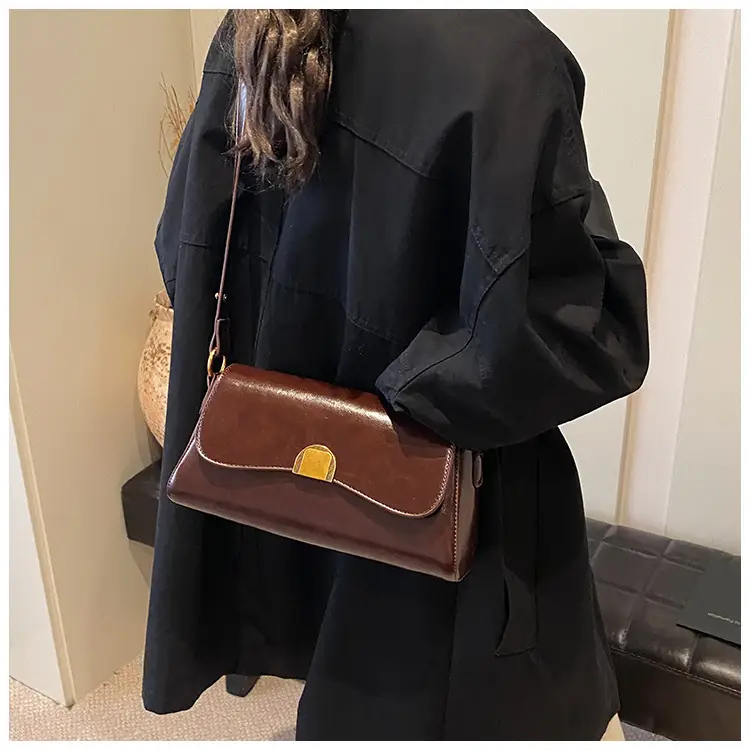 2024 Winter Women's Shoulder Bags Solid Color Urban Casual — feature 18