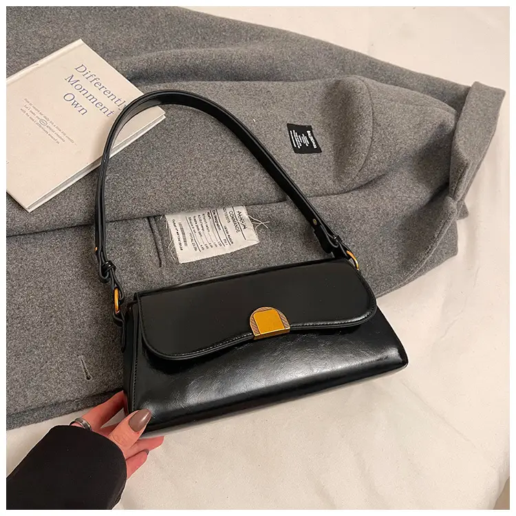 2024 Winter Women's Shoulder Bags Solid Color Urban Casual — feature 21