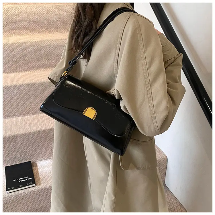 2024 Winter Women's Shoulder Bags Solid Color Urban Casual — feature 7