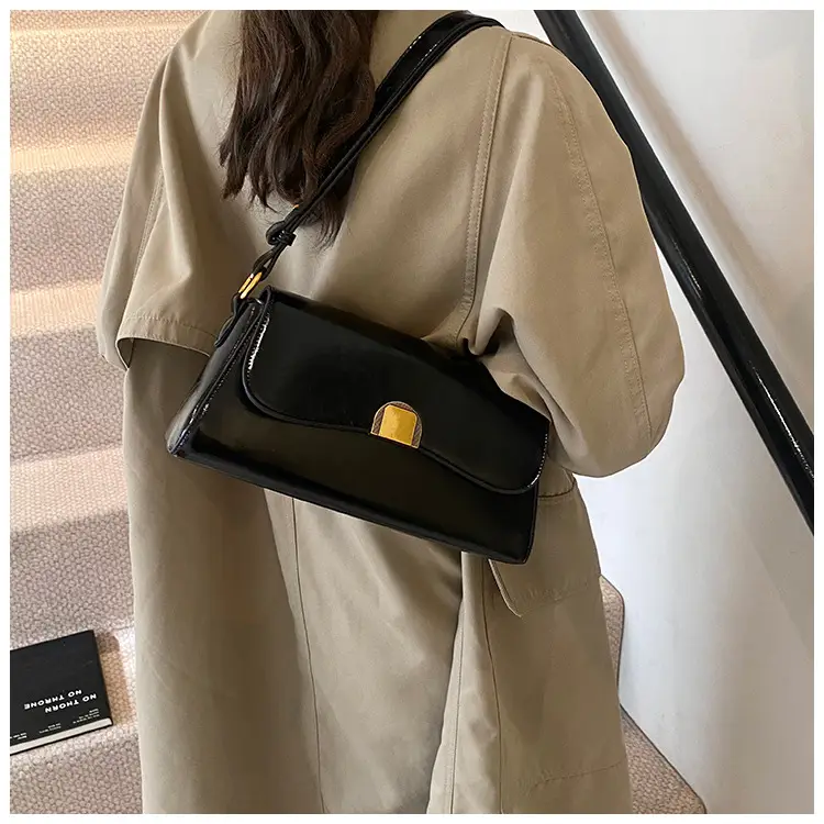 2024 Winter Women's Shoulder Bags Solid Color Urban Casual — feature 9