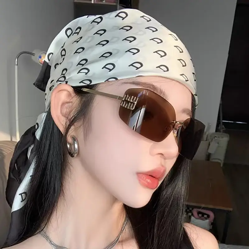 Women's Purple Frameless Sunglasses with Gold Metal Details β feature 2