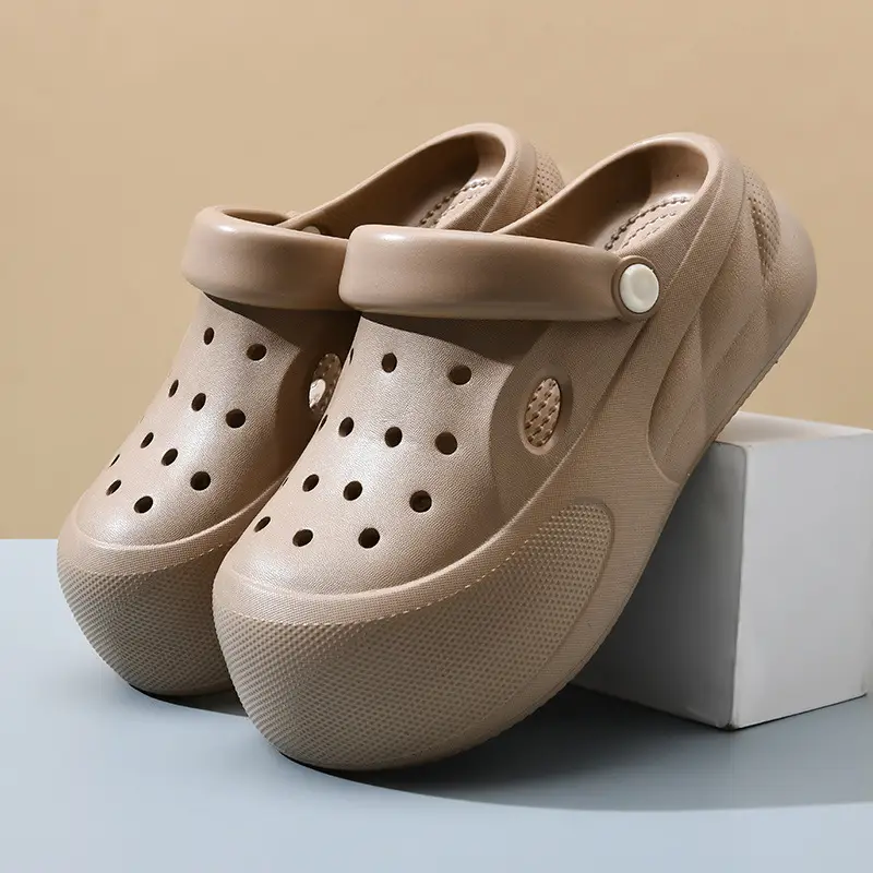 Hole Shoes Women's Summer Outer Wear Beach Non-stinky Feet Covered Toe Slippers EVA All-match Wear-resistant Non-slip High-end Sandals