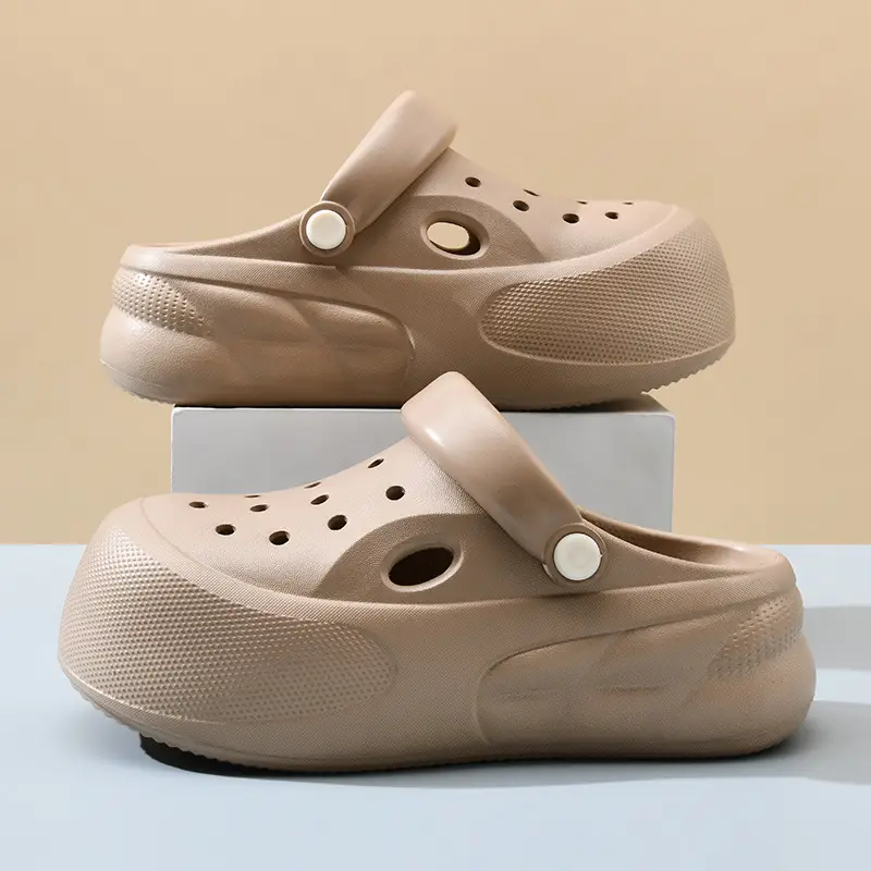 Hole Shoes Women's Summer Outer Wear Beach Non-stinky Feet Covered Toe Slippers EVA All-match Wear-resistant Non-slip High-end Sandals