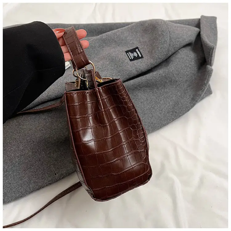 Brown Croc-Textured Shoulder Bag for Women 2026 — feature 41