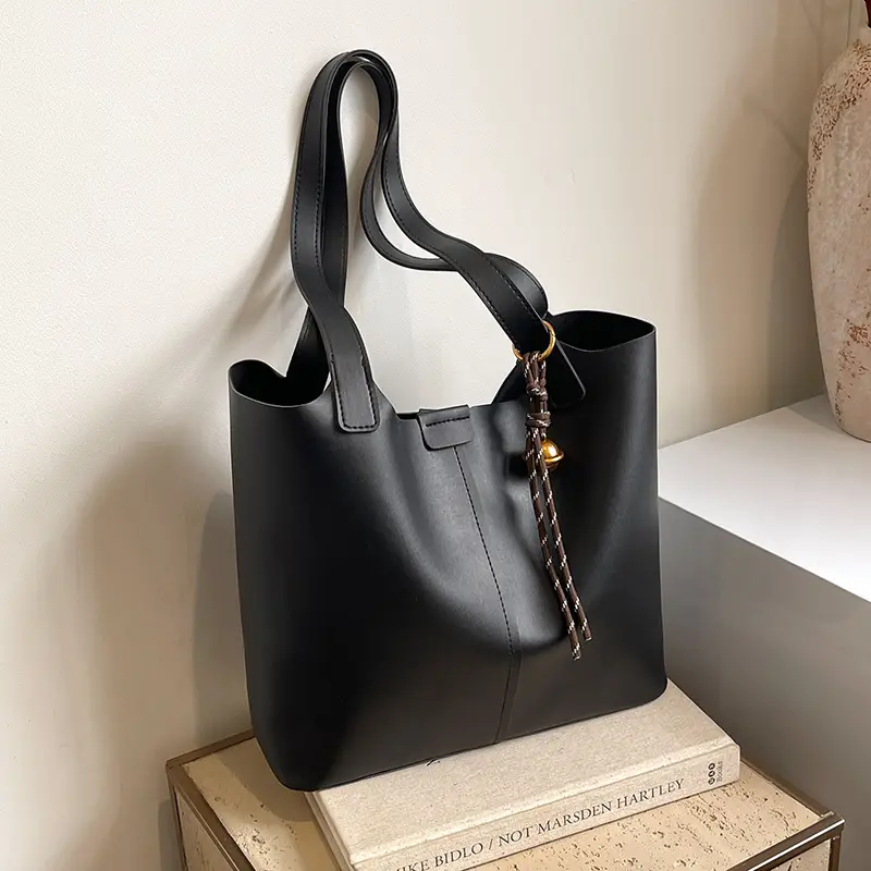 Large Capacity Women's Black Tote Bag 2026 Cross-Border Spring New Fashion - Image 4