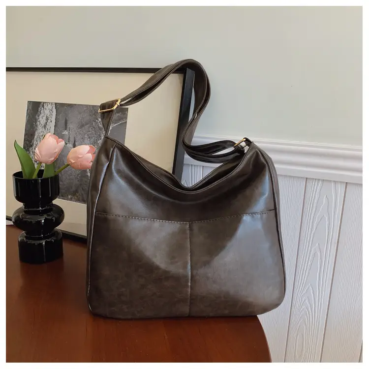 Vintage Brown Leather Crossbody Bag for Women - Image 4